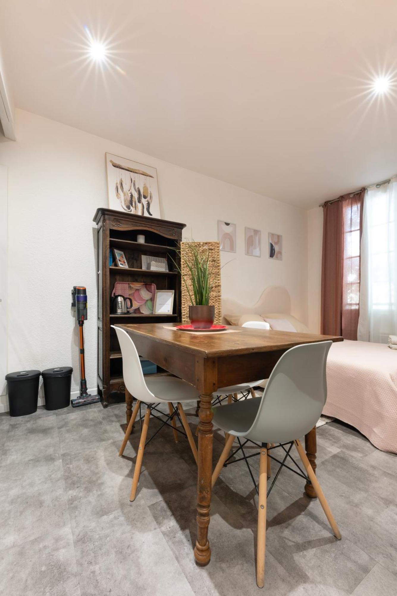 La Casita - Studio Confort Avec Parking Prive - Lit Douillet - Centre Uzes, Pont Du Gard エクステリア 写真